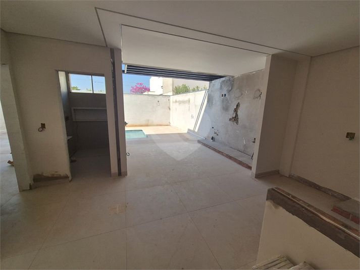 Foto REO1117864