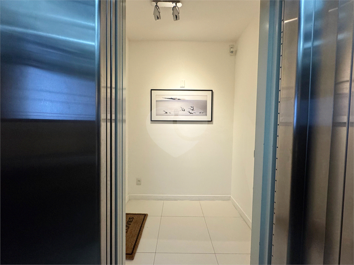 Foto REO1117867