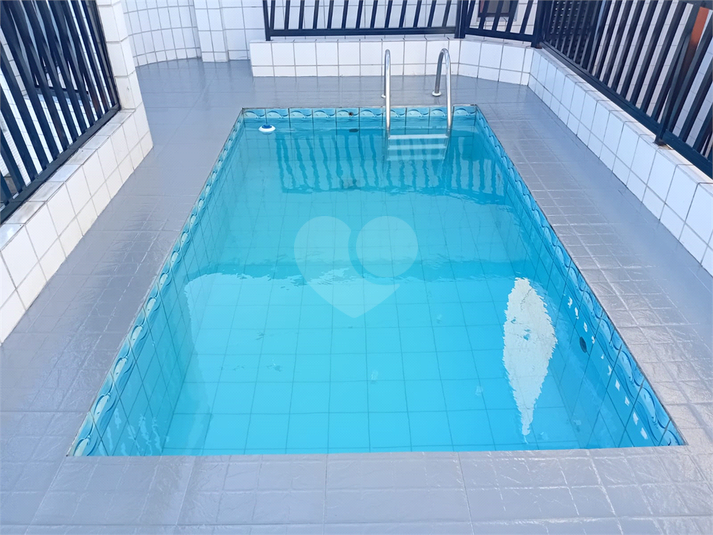 Foto REO1117877