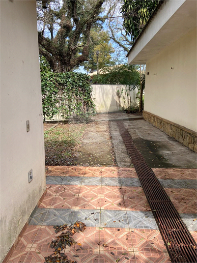 Foto REO1117955