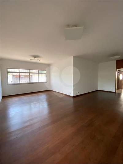 Foto REO1117955