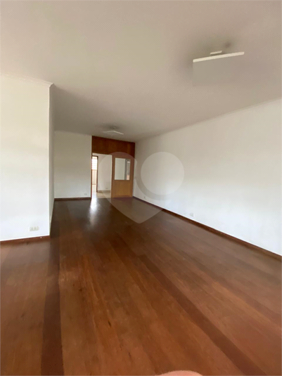 Foto REO1117955