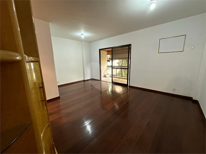 Foto REO1117959