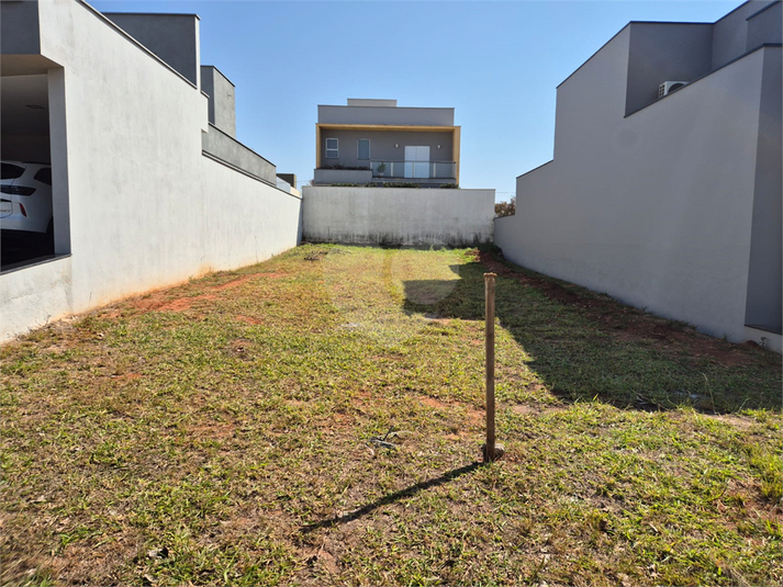 Foto REO1117960