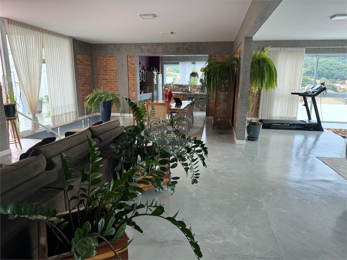 Foto REO1117968