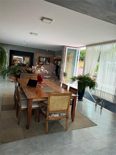 Foto REO1117968