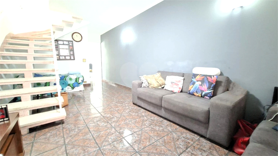 Foto REO1117975