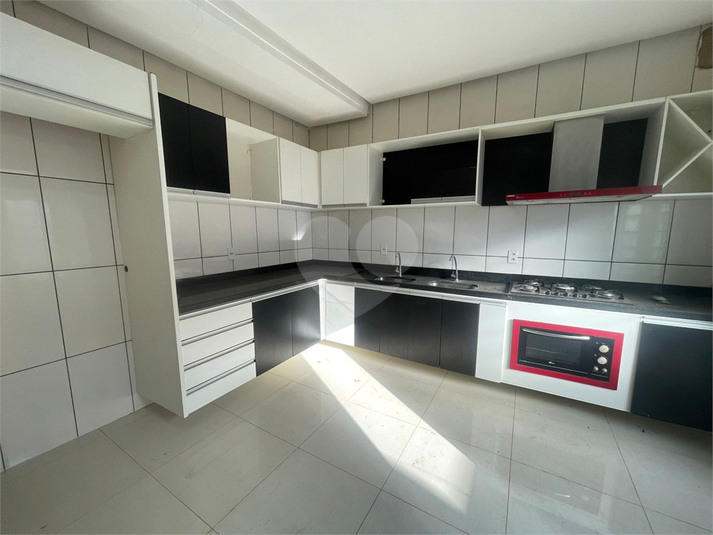 Foto REO1117987