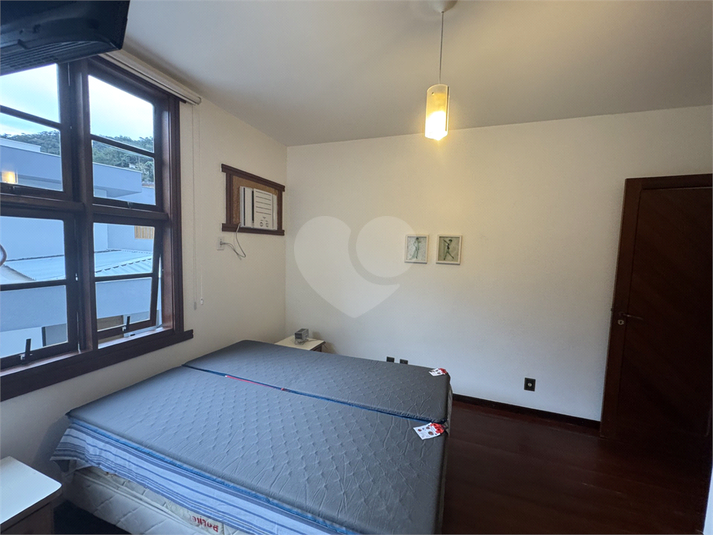 Foto REO1118000