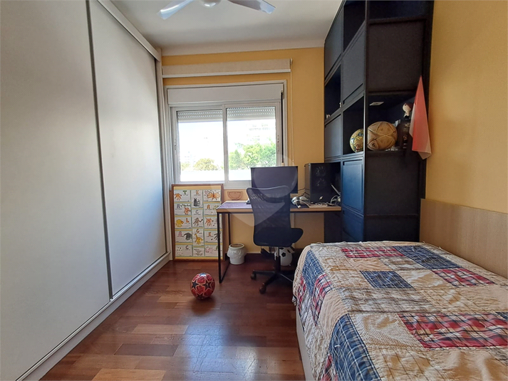 Foto REO1118030