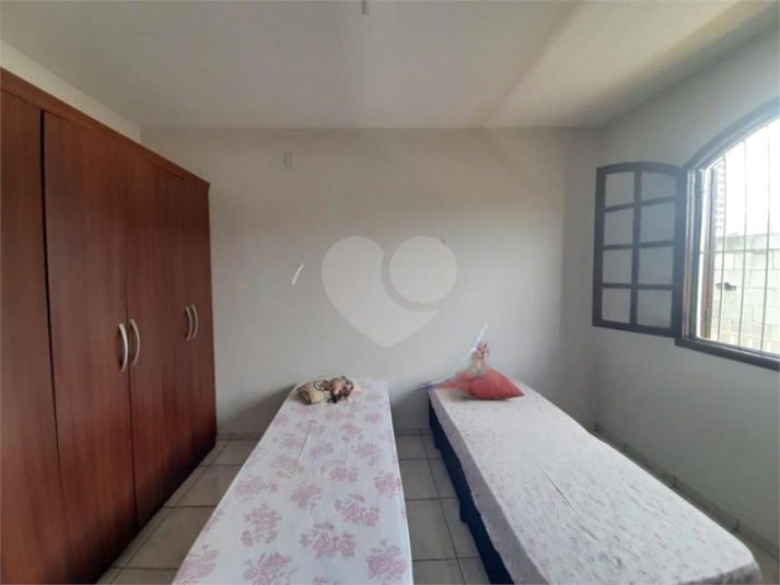 Foto REO1118047