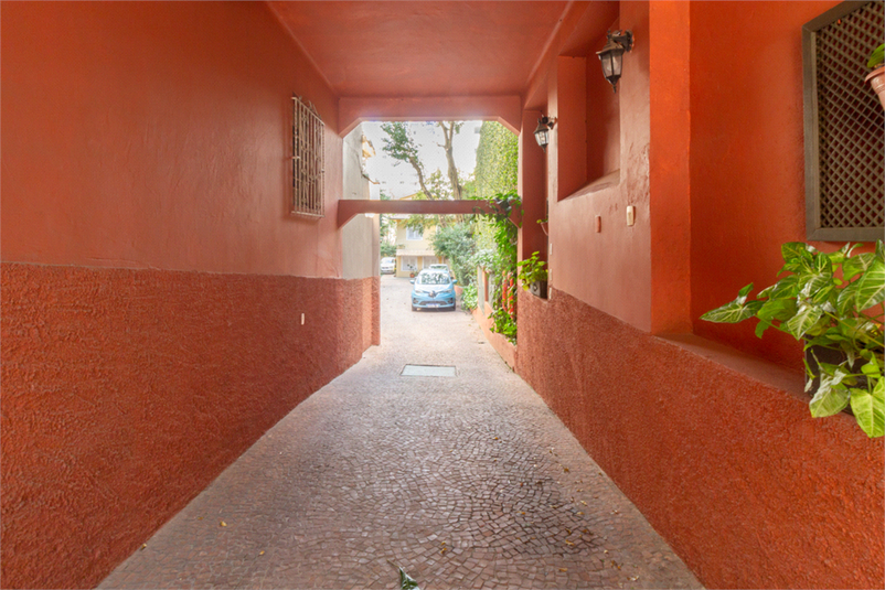 Foto REO1118058