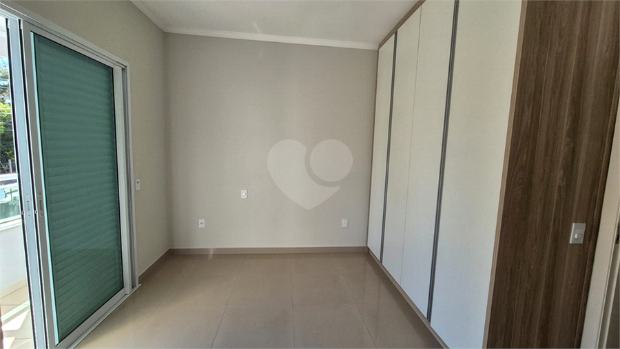 Foto REO1118067