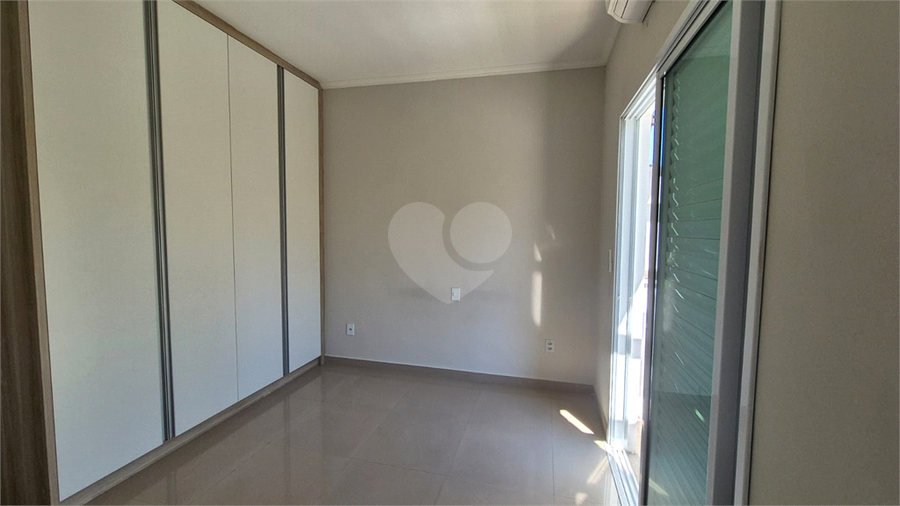 Foto REO1118067
