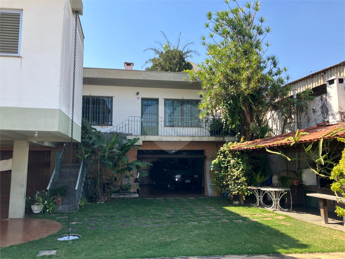 Foto REO1118078