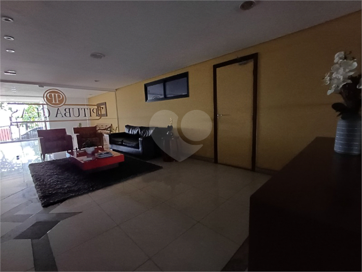 Foto REO1118114