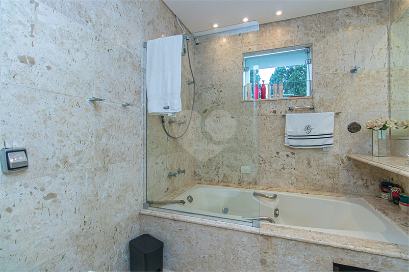 Foto REO1118240