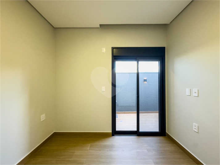 Foto REO1118363