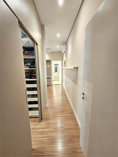 Foto REO1118391