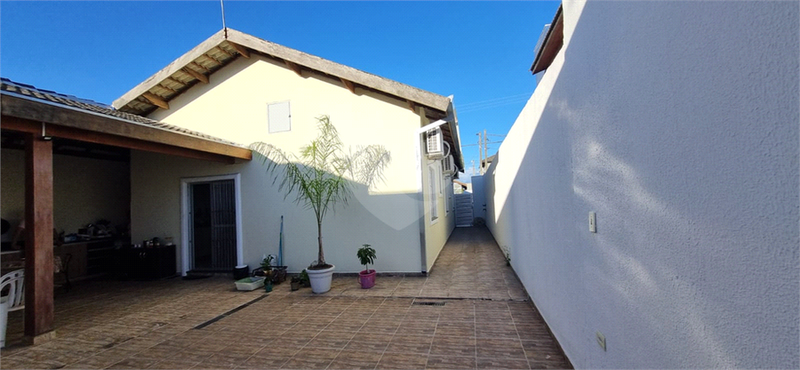 Foto REO1118413