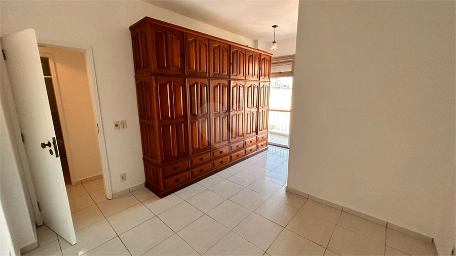 Foto REO1118431