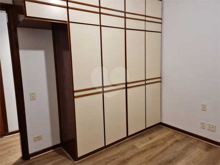Foto REO1118455