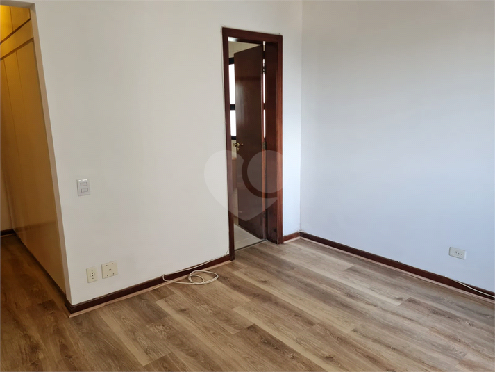 Foto REO1118455