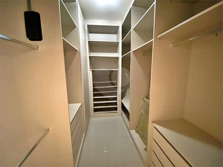 Foto REO1118461