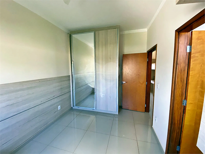 Foto REO1118461