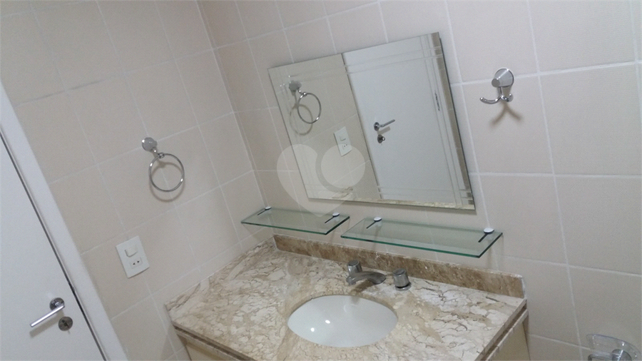 Foto REO1118462