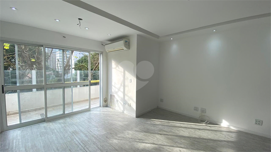 Foto REO1118469