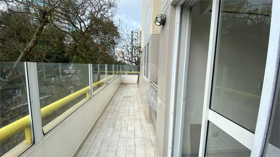 Foto REO1118469