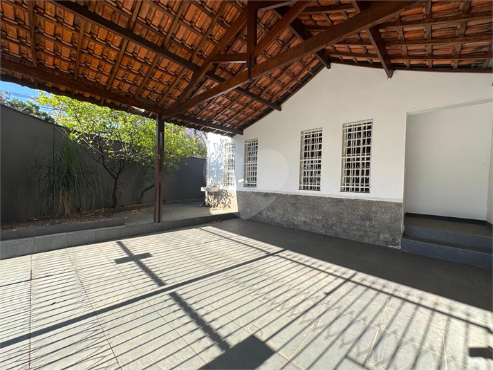Foto REO1118480