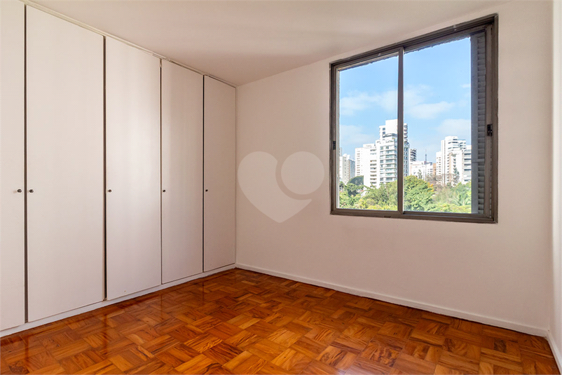 Foto REO1118539