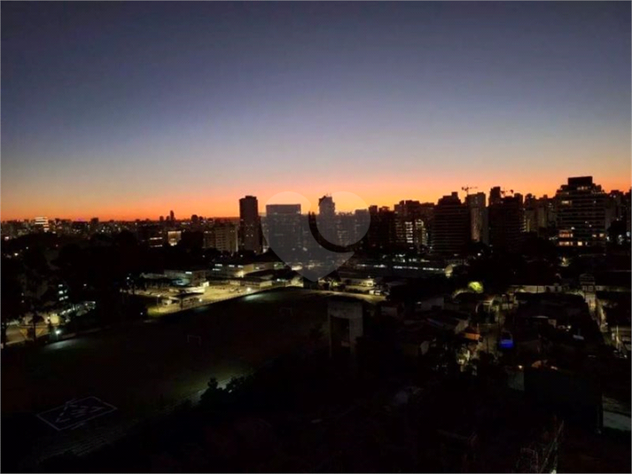 Foto REO1118613