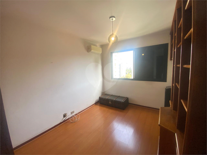 Foto REO1118776