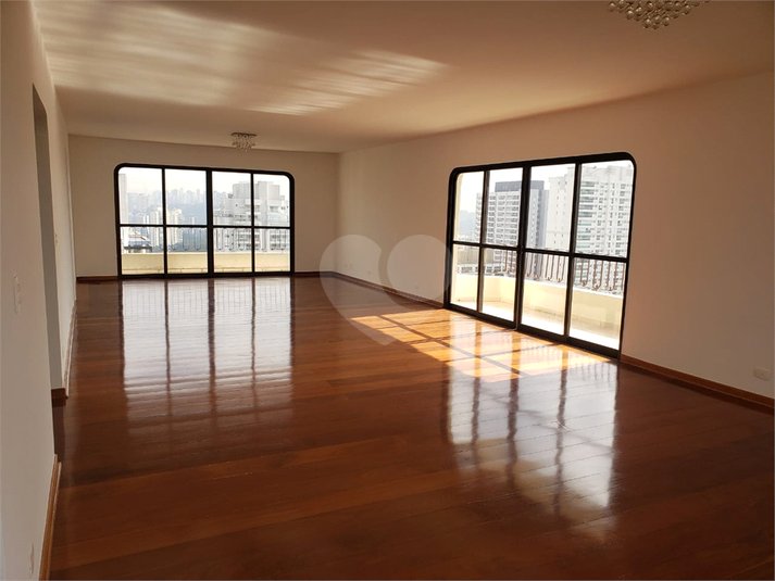 Foto REO1118802