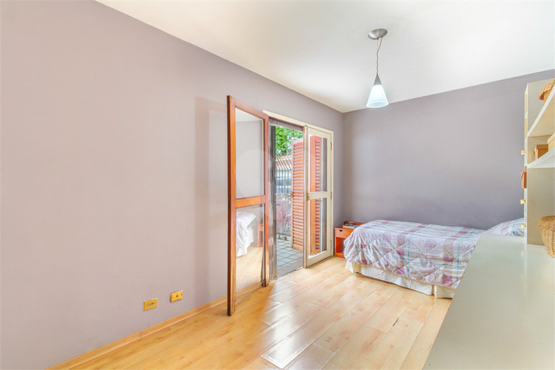 Foto REO1118837