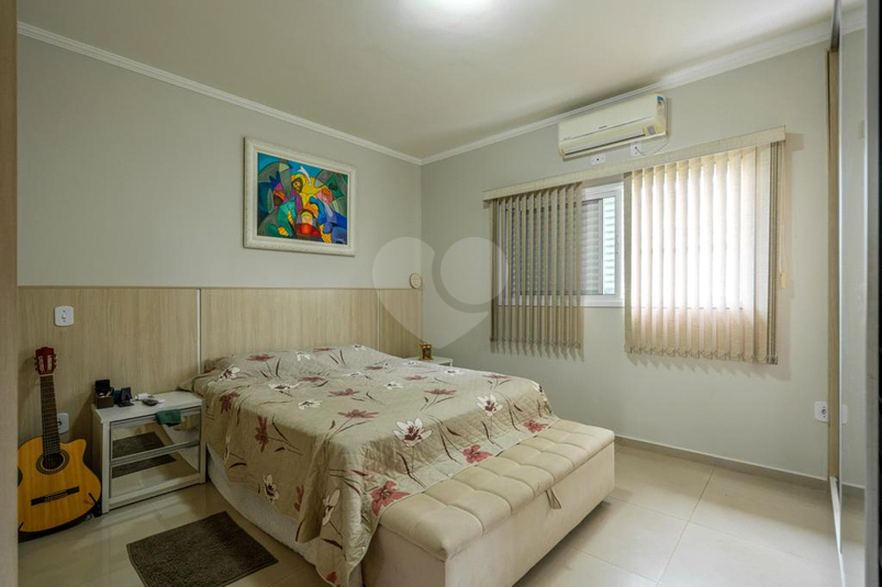 Foto REO1118884