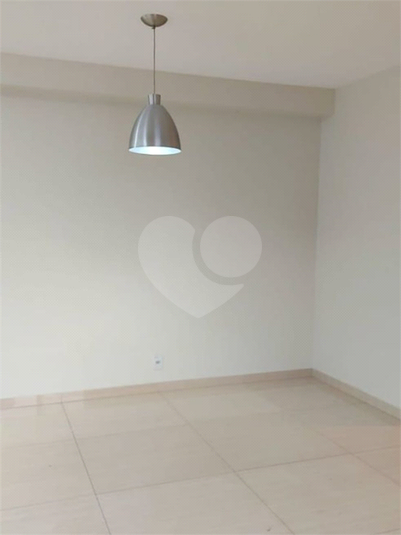 Foto REO1118939