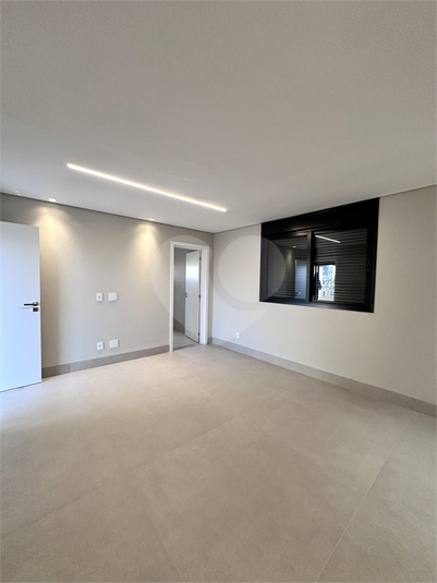 Foto REO1118941