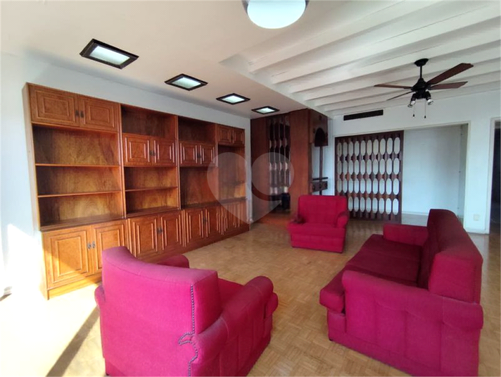 Foto REO1118947