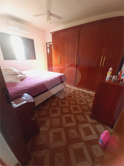 Foto REO1118971