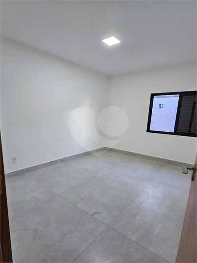 Foto REO1118985