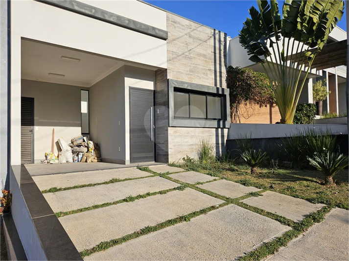 Foto REO1118985
