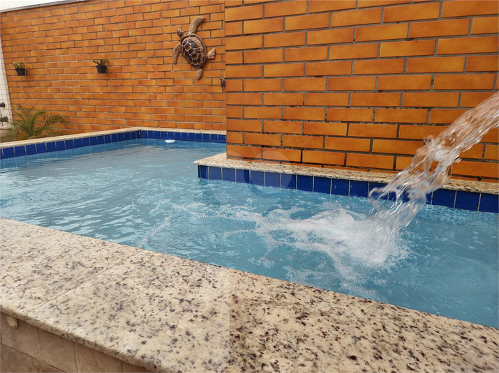 Foto REO1119004