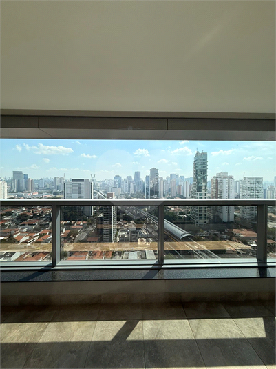 Foto REO1119039