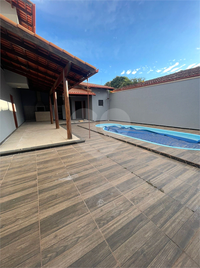 Foto REO1119047
