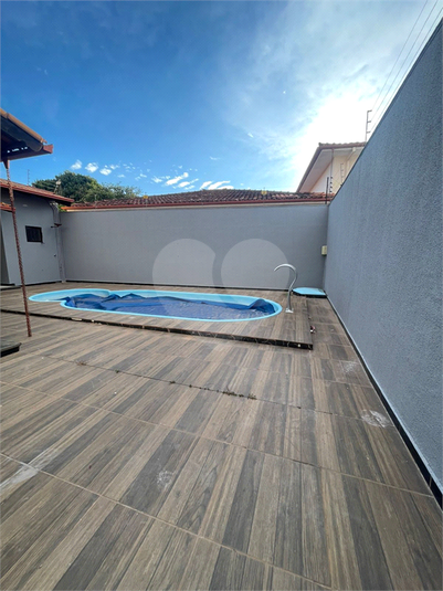 Foto REO1119047