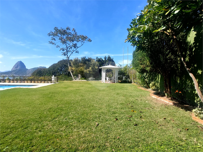 Foto REO1119057